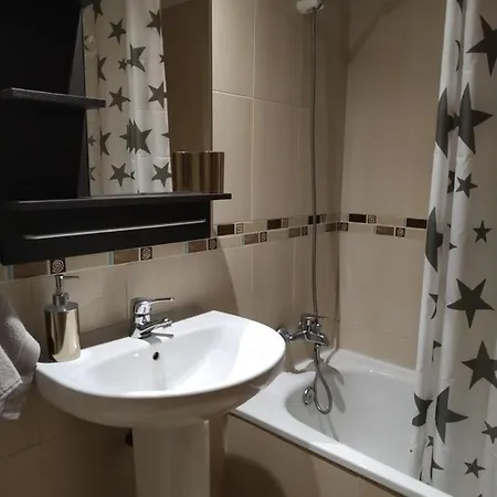 Yellow Duplex Free Parking And Terrace Malaga